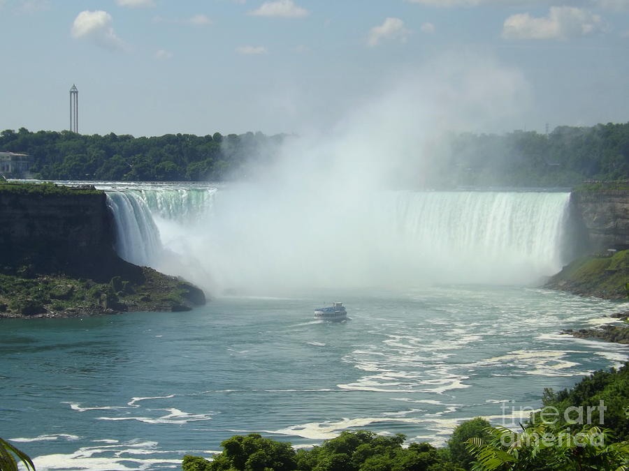 Horseshoe Falls and Maid of The Mist Photograph by Lingfai Leung