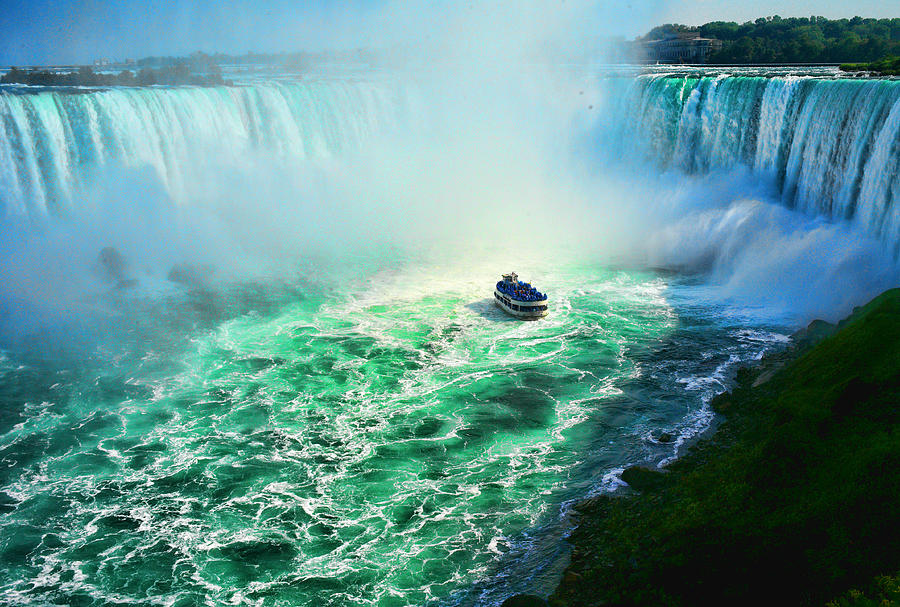 Horseshoe Falls Niagara Photograph by Lawrence Christopher