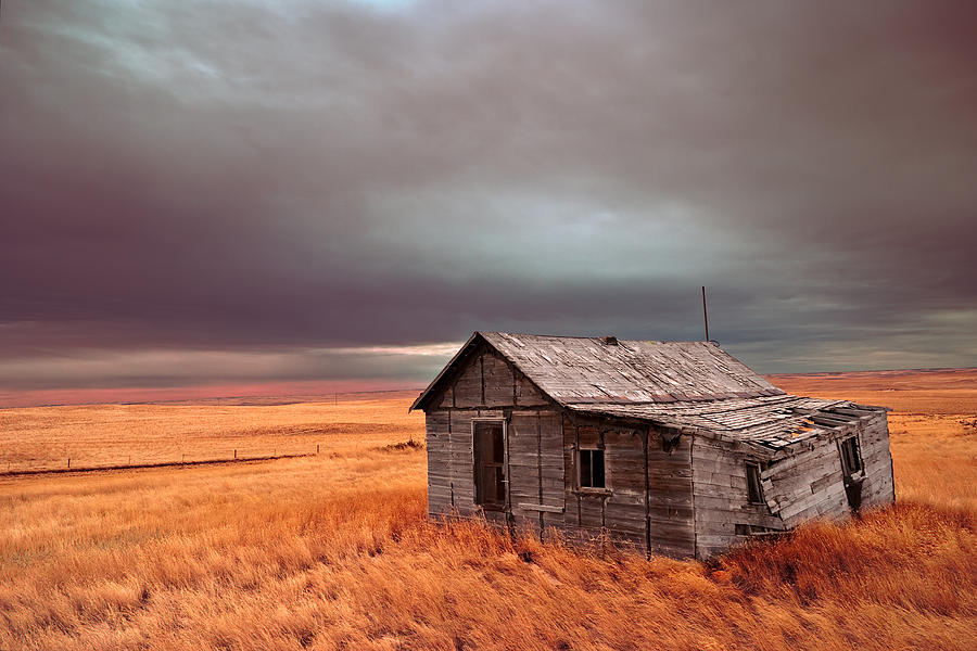 House on the Prairie Photograph by Grant Groberg