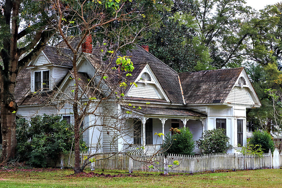 House with a Picket Fence Photograph by Lynn Jordan