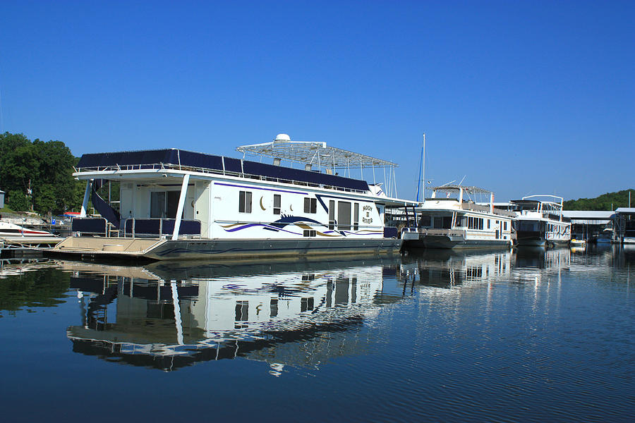 Houseboats Photograph by Angela Comperry