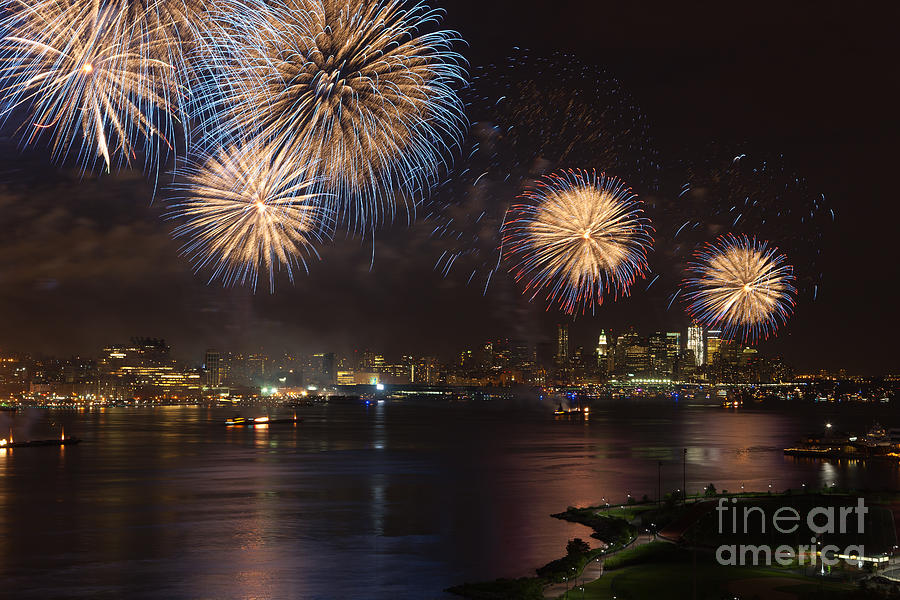Hudson River Fireworks IX Photograph by Clarence Holmes