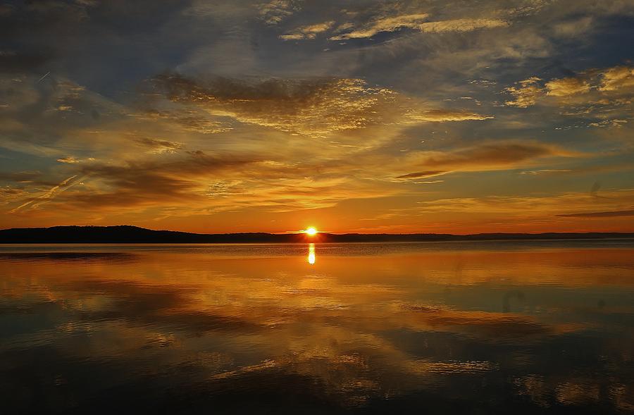 Hudson River Sunrise Reflection  Photograph by Thomas McGuire