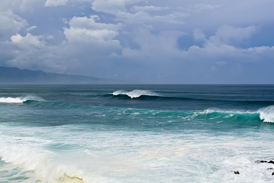 Huge surf Maui Hawaii Photograph by Waterdancer 