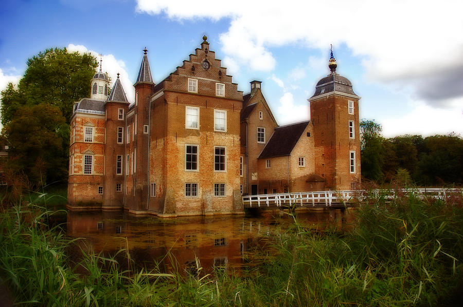 Huize Ruurlo Castle in Netherlands Photograph by Ginger Wakem