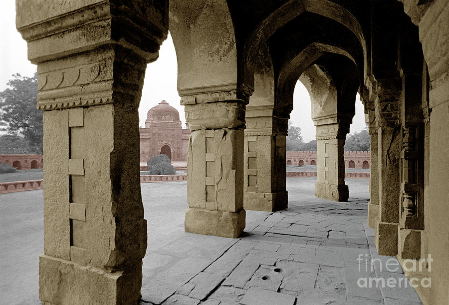 Humayans Tomb - Delhi India Photograph by Craig Lovell