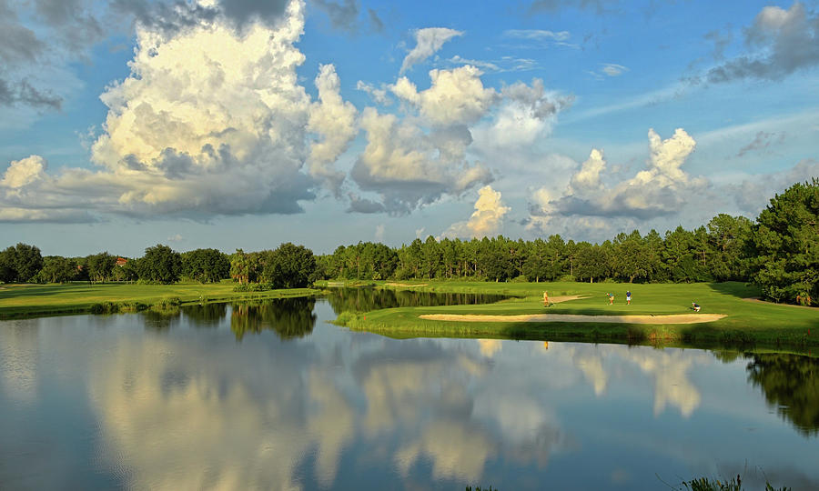 Golf Photograph - Hunters Green Hole 18 by Steven Sparks