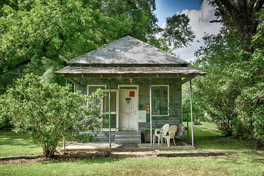 Hunting Shack at Zemurray Gardens Photograph by Carl R Schneider - Pixels