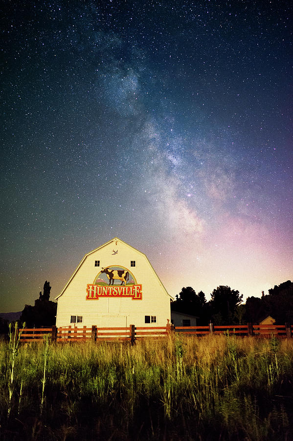 Huntsville Cow Barn Photograph by Ryan Moyer