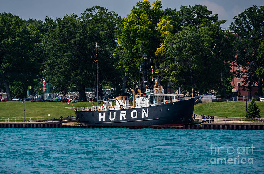 Huron Lighthouse Ship Photograph by Grace Grogan