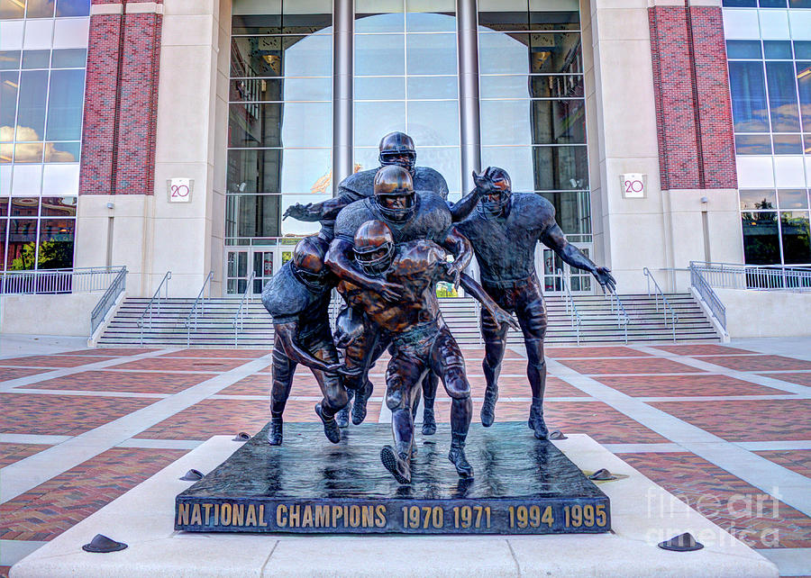 Husker Legacy Statue Photograph by Jean Hutchison