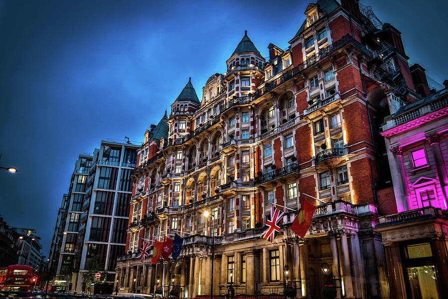 Hyde Park Photograph - Hyde Park - Mandarin Oriental by Dan Pearce Hyde Park Photograph - Hyde Park - Mandarin Oriental by Dan Pearce