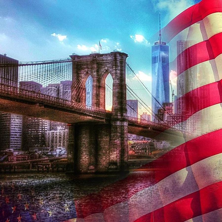 Brooklyn Bridge Photograph - Freedom Tower by Lauren Fitzpatrick