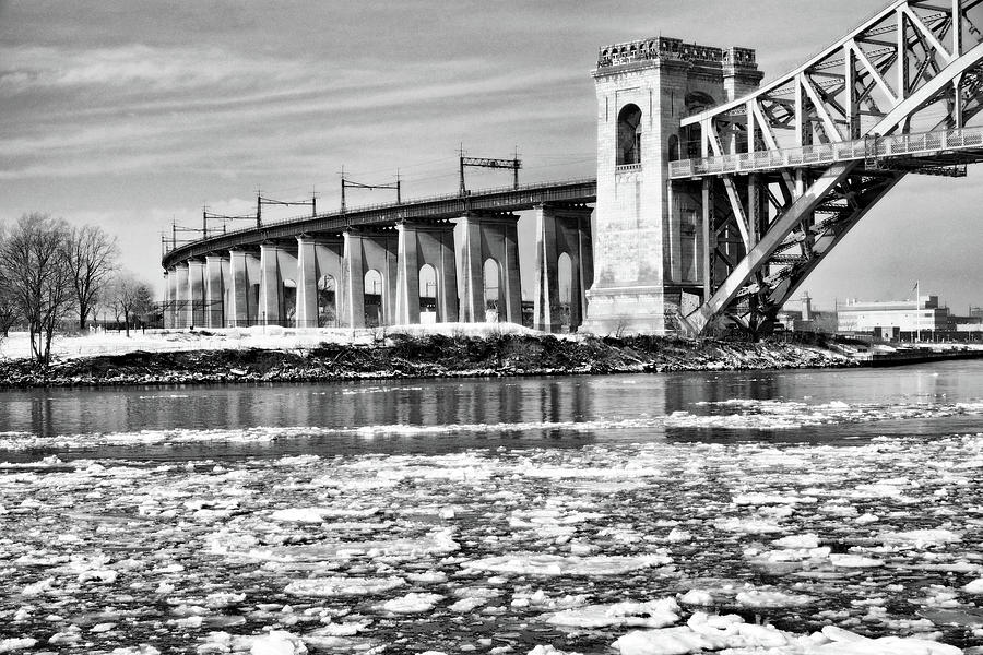 Ice Flows on the East River Photograph by Cate Franklyn