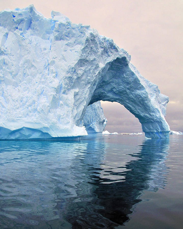 150 ft. iceberg passing through iceberg alley
