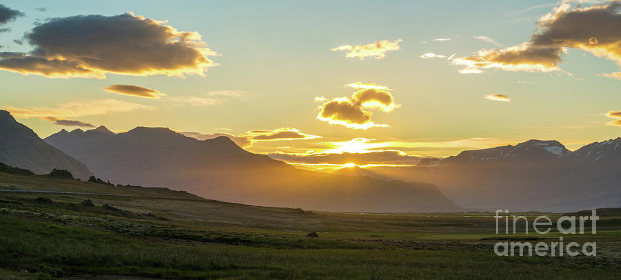 Iceland Vast Landscape Sunset Sunrays Photograph