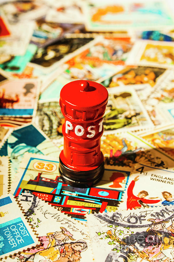 Iconic British mailbox Photograph by Jorgo Photography