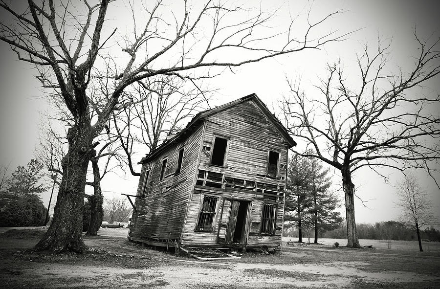 Old House Photograph - If these walls could talk B W 1 by Joseph C Hinson