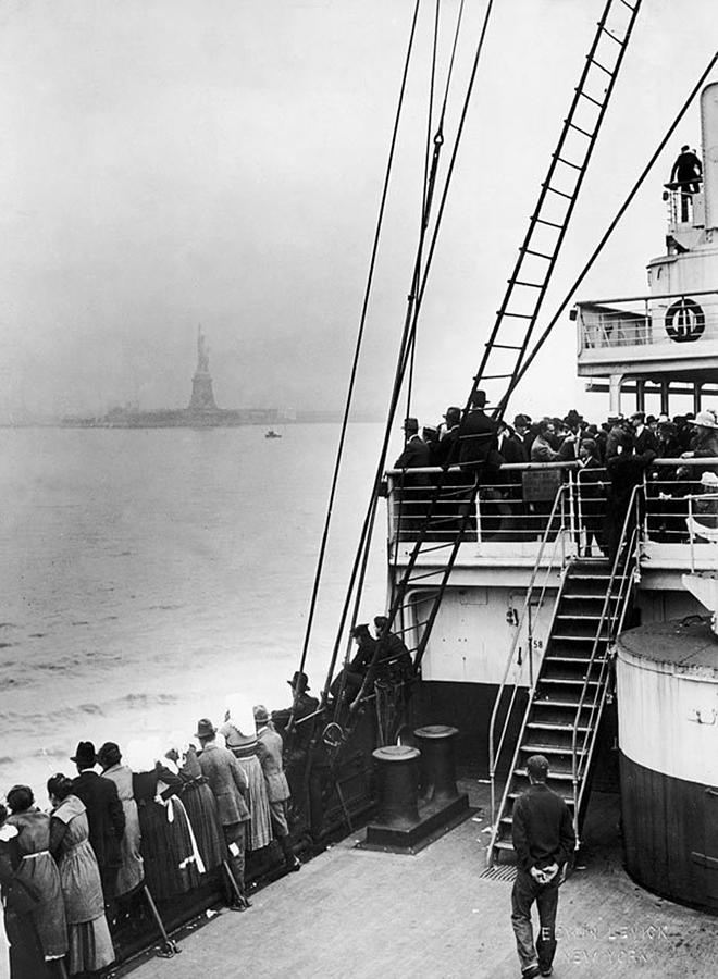 Immigrants Viewing The Statue of Liberty Photo Photograph by ...