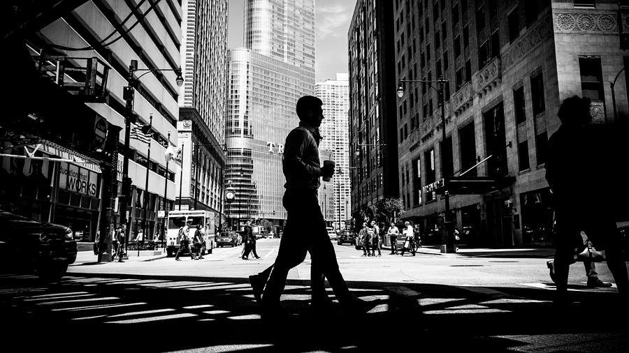 Black And White Photograph - In the middle - Chicago, United States - Black and white street   by Giuseppe Milo