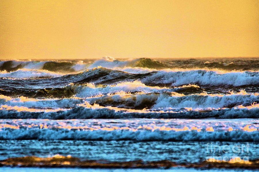 Incoming waves Photograph by Jeff Swan