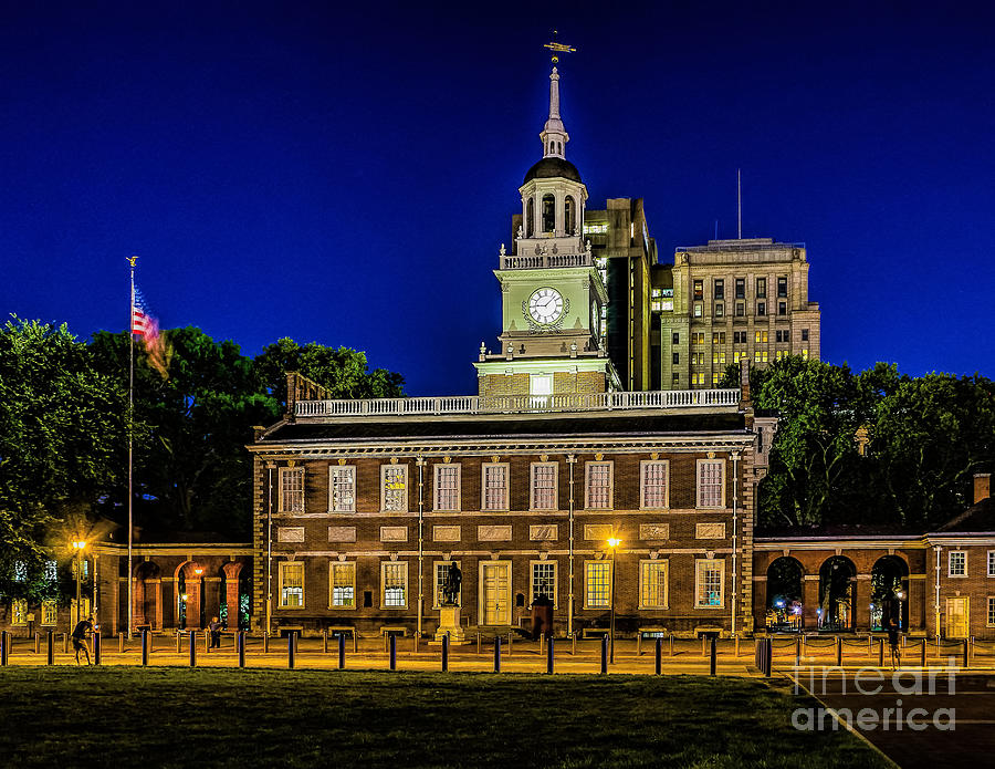 Independence Hall at Night Photograph by Nick Zelinsky Jr