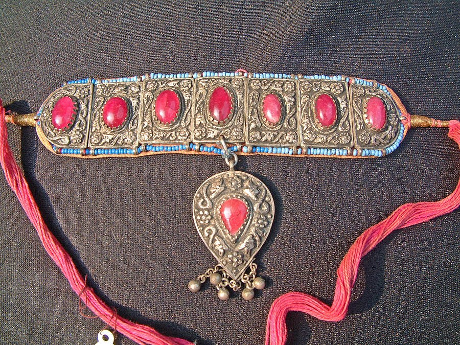 Repousse Silver Jewelry - Indian forehead jewelry band decorated with 8 cabochon large rubies and repouse silver by Mughal jewelry artist