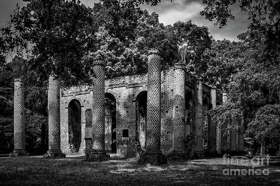 Infrared of Old Sheldon Church Ruins Photograph by Dale Powell