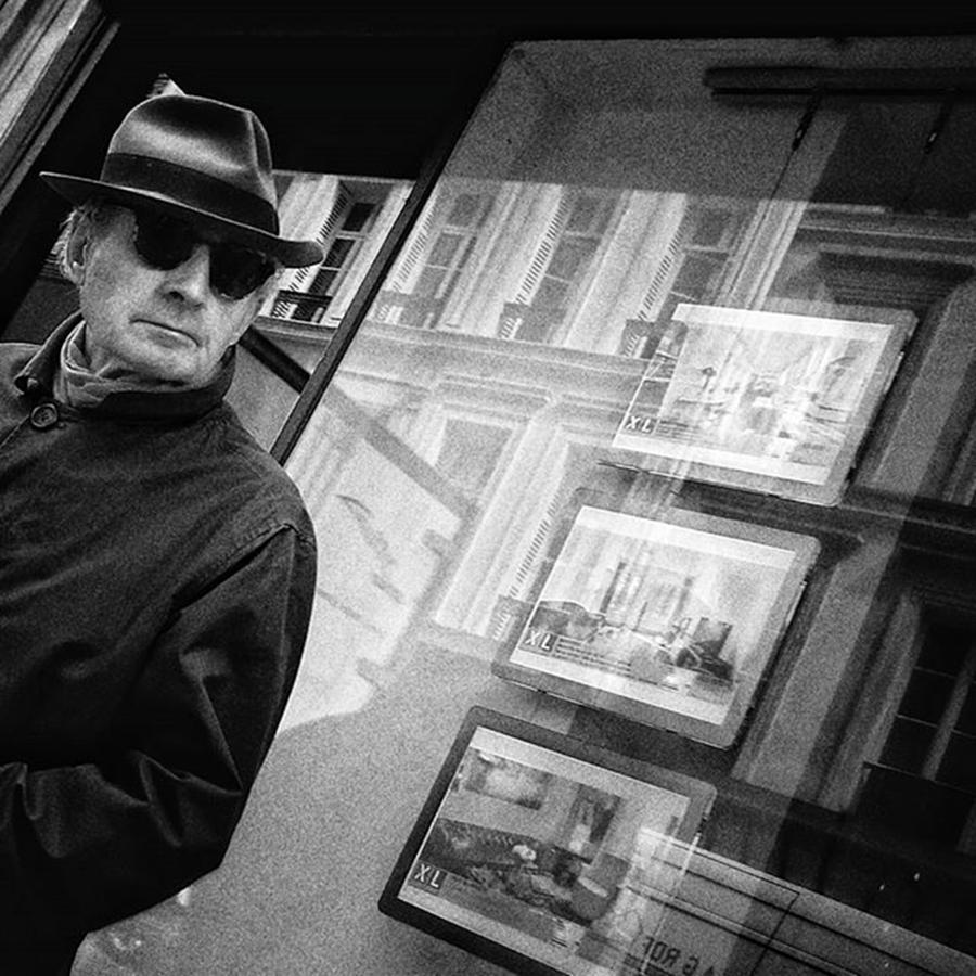 Paris Photograph - Inspecteur Gadget

#sunglasses #hat by Rafa Rivas
