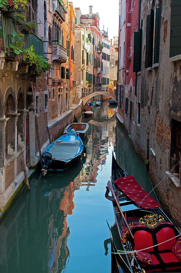 Intimate Canal - Venice, Italy Photograph by Denise Strahm