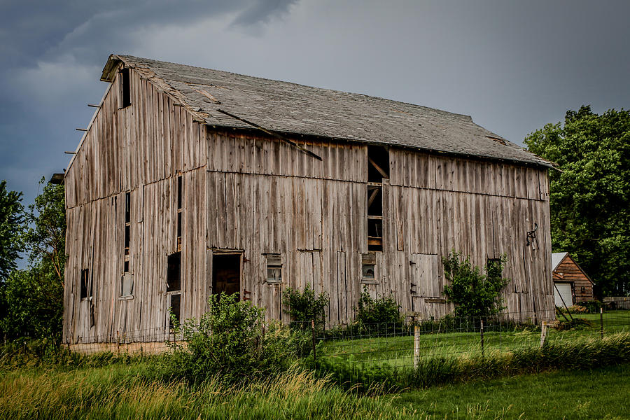 Iowa Barn Photograph by Ray Congrove