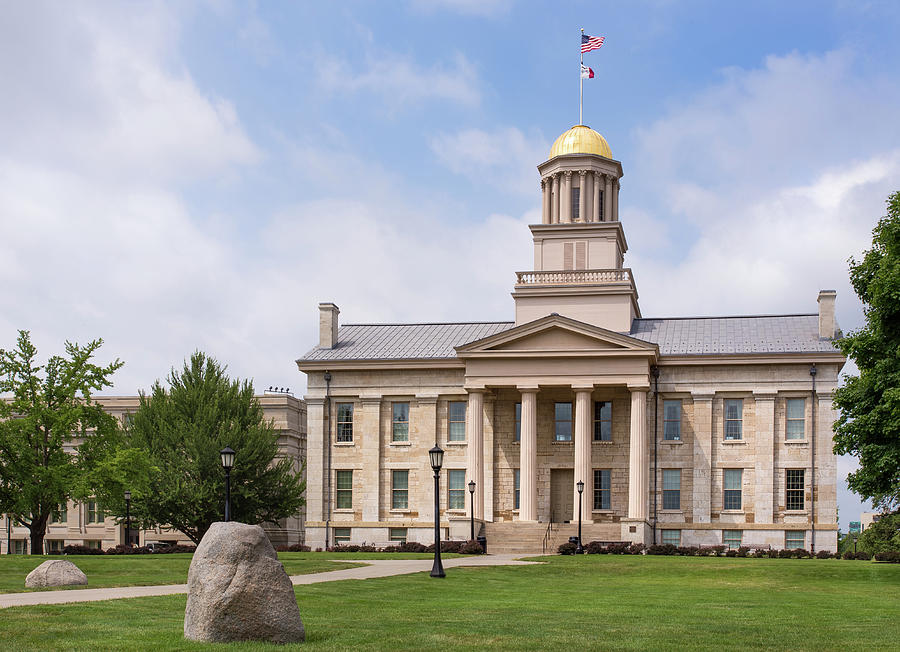 Iowa Old Capitol Building Photograph By Ken Wolter | Fine Art America