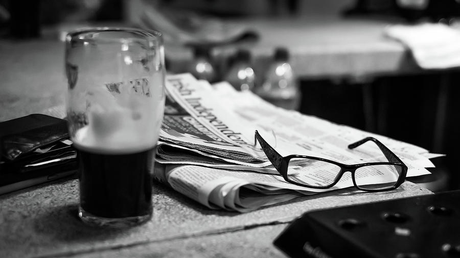 Beer Photograph - Irish pub - Dublin, Ireland - Black and white photography by Giuseppe Milo