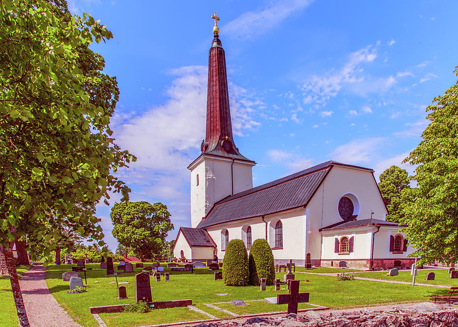 Irsta church.  Photograph by Leif Sohlman