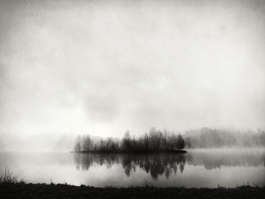 Black And White Photograph - Isle Of Silence by Franz Bogner
