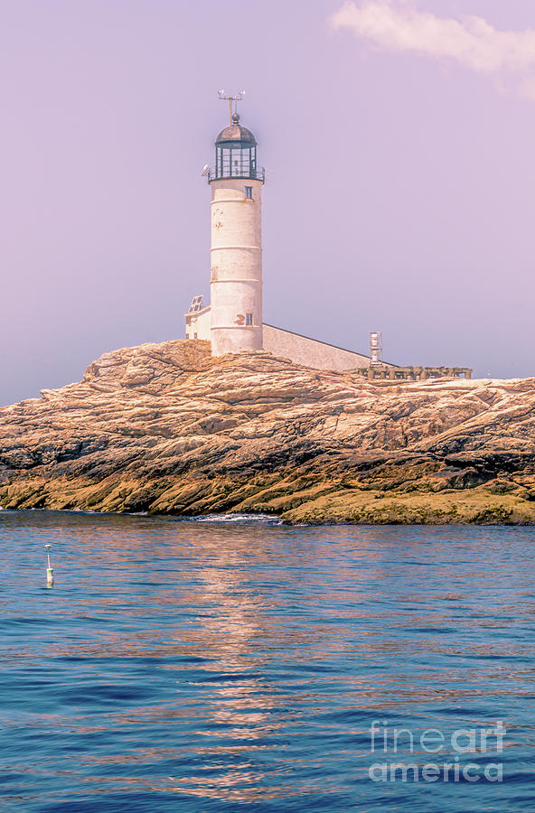 Isles of Shoals Lighthouse Photograph by Claudia M Photography