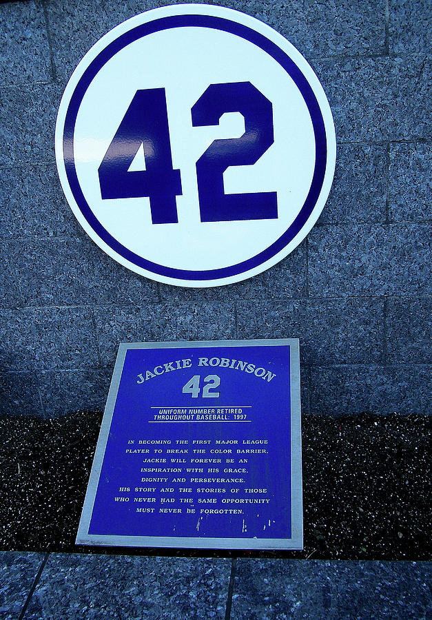 jackie robinson 42 jersey retired