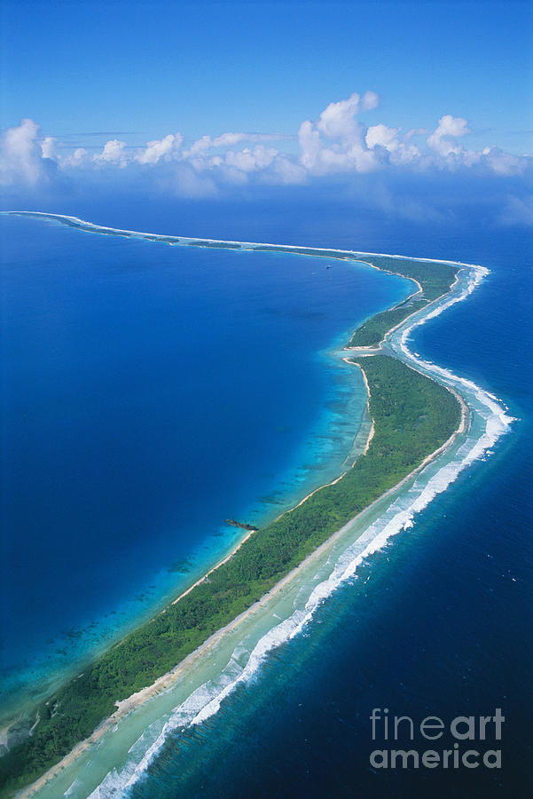 Jaluit Atoll And Lagoon Photograph by Greg Vaughn - Printscapes