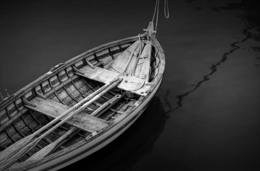 Transportation Photograph - Jamestown Wooden Rowboat by Randall Nyhof
