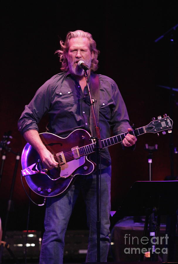 Jeff Bridges Photograph - Jeff Bridges and the Abiders by Concert Photos