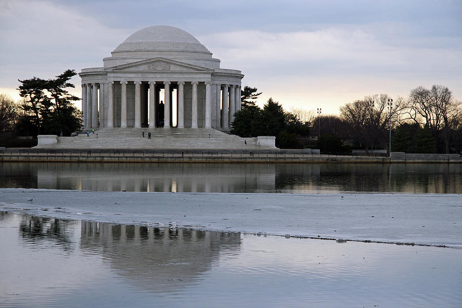 The Jefferson Memorial At The Tidal Basin Photograph by Cora Wandel