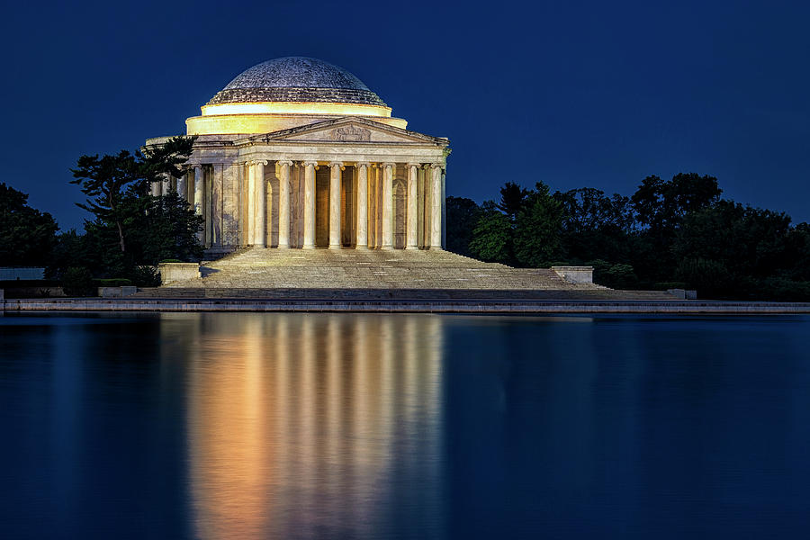 Thomas Jefferson Photograph - Jefferson Memorial at Twilight by Andrew Soundarajan