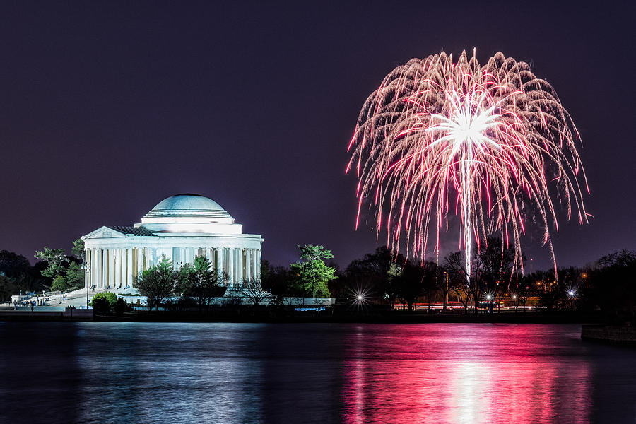 Jefferson Memorial Fireworks I Photograph by Sharon Eisenzopf Pixels