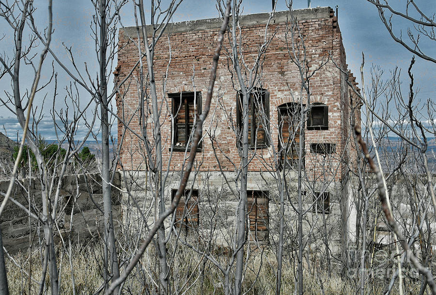 Jerome Mining Town - Arizona Photograph by Mark Valentine