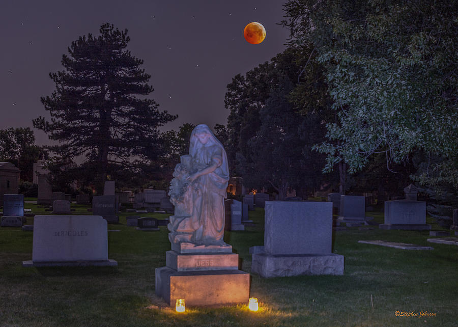 Jessie Monument under the Blood Moon Photograph by Stephen Johnson