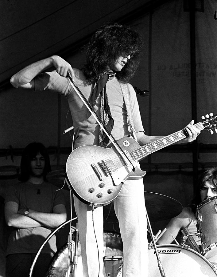 Jimmy Page With Bow 1969 Photograph by Chris Walter