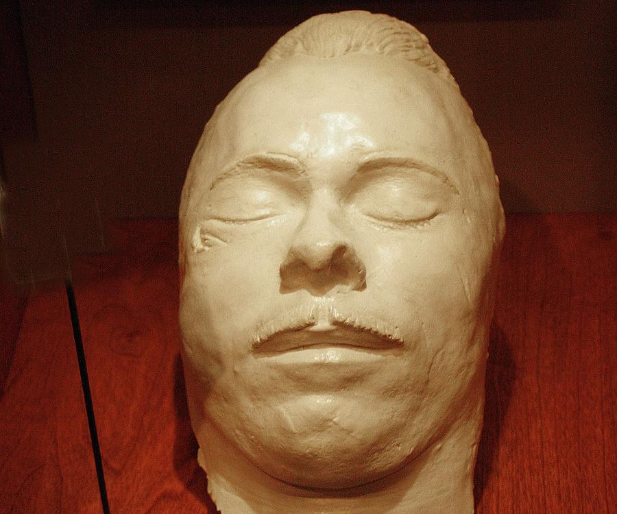 John Dillingers death mask displayed at the Crime Museum in Washington DC refashioned 2016 Photograph by David Lee Guss