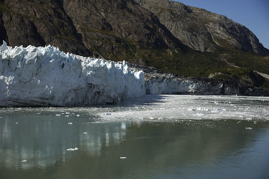 John Hopkins Glacier 17 Photograph by Richard J Cassato