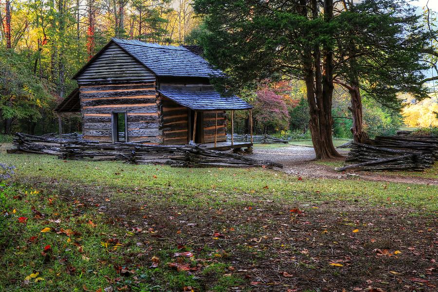 John Olivers Cabin As Autumn Begins In The Smoky Mountains Photograph by Carol Montoya