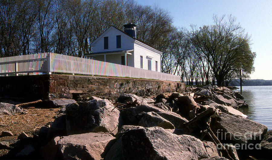 Jones Point Lighthouse Photograph by Skip Willits